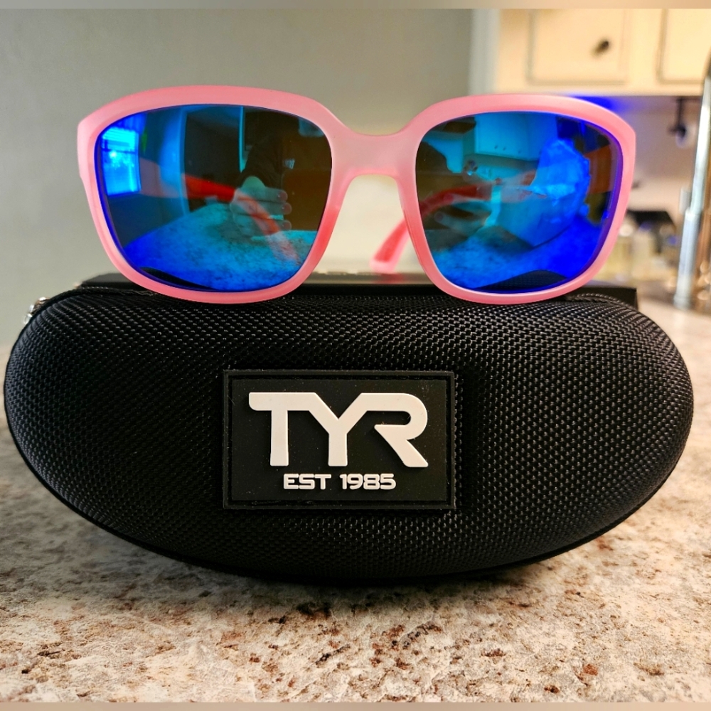 ☀️TYR Mora Kai Pink Sunglasses with Blue Lenses☀️